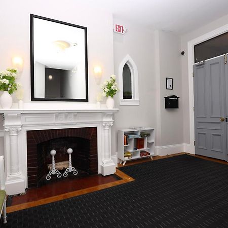 Stylish Newbury Street Studio, #11 Apartment Бостън Екстериор снимка