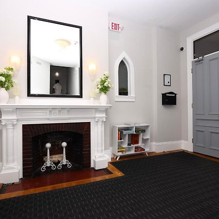 Stylish Newbury Street Studio, #11 Apartment Бостън Екстериор снимка